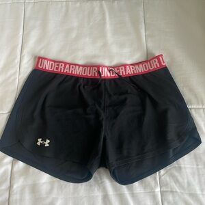 Black Under Armour athletic shorts Size M